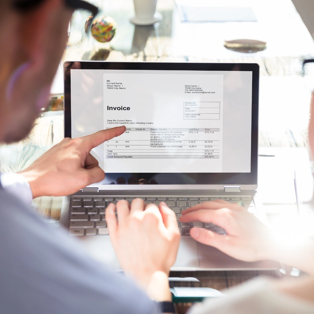 Factuur betaald krijgen: waarom bedrijven liever voor factoring kiezen dan incasso